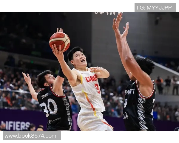 任骏飞领衔球队奋战新赛季展现强大实力与团队合作精神