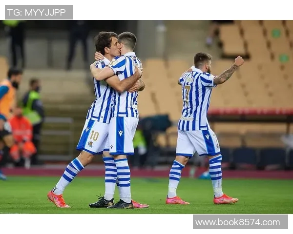 俄罗斯主场迎战西班牙足球队激情对决引发球迷热烈期待 俄罗斯主场迎战西班牙足球队激情对决引发球迷热烈期待