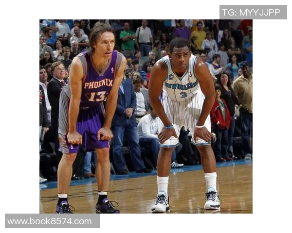 克里斯保罗的传奇篮球生涯与未来展望：从控卫之王到球队领袖的蜕变