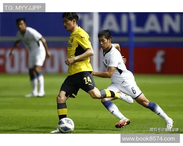 全北现代与水原的激烈对决揭示韩国足球的魅力与竞争力 全北现代与水原的激烈对决揭示韩国足球的魅力与竞争力