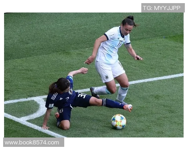 弗拉T戈与河床的激烈对决揭示阿根廷足球的魅力与竞争精神