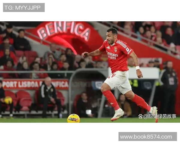 本菲卡对阵利物浦西芒精彩远射助球队争夺胜利